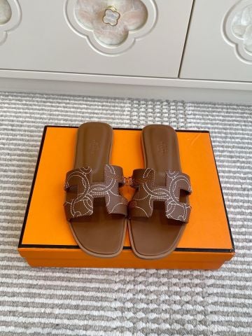 DÉP NỮ HM QUAI H THÊU CHỈ NỔI HOẠ TIẾT – GÓT TRỤ