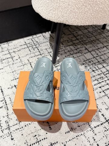 DÉP NAM LV* OASIS ĐẾ DÀY HỌA TIẾT MONOGRAM