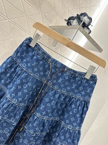 SET ÁO BOMBER + CHÂN VÁY JEAN NỮ L*V  Monogram  siêu đẹp