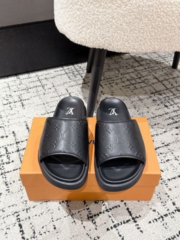 DÉP NAM L*V  OASIS ĐẾ ĐỘN MONOGRAM SANG TRỌNG