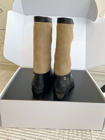 BOOT NỮ CN PHỐI DA & DA LỘN – DÁNG TÂY CÁ TÍNH, GÓT TRỤ VỪA TÔN DÁNG