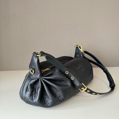 TÚI ĐEO VAI NỮ MM PHIÊN BẢN BEAU HOBO DA VÂN MỀM PHOM RŨ CAO CẤP