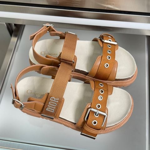 SANDAL NỮ DR DIORACT DÂY BẢN LỚN ĐẾ CORK PHỐI KHÓA KIM LOẠI CÁ TÍNH