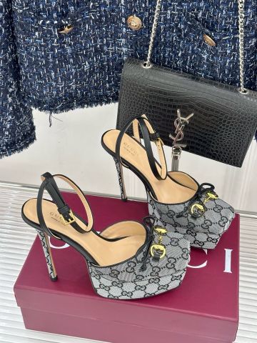 SANDAL CAO GÓT NỮ G C MONOGRAM PLATFORM 14CM – NƠ BƯỚM CỔ ĐIỂN