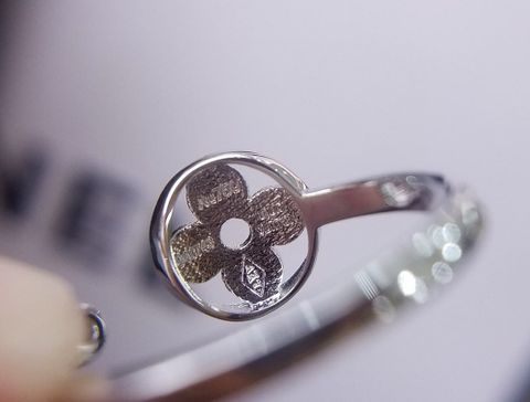 NHẪN NỮ L*V  BỘ 3 CHIẾC MẠ 18K SANG TRỌNG