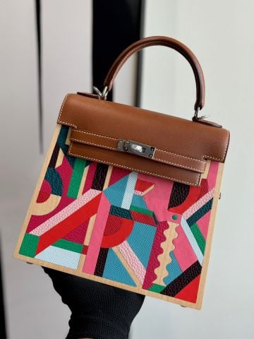 TÚI KELLY NỮ H M WOOD – THÂN GỖ NGHỆ THUẬT HIẾM GẶP, PHOM HỘP ICONIC SANG SẮC