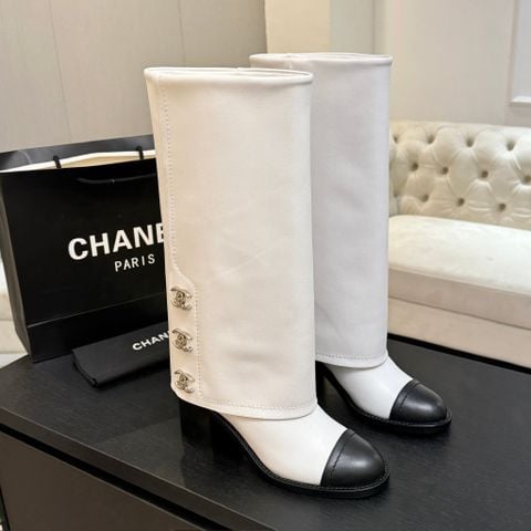 BOOT NỮ CN NÚT DOUBLE C VÀNG – DÁNG ỐNG THANH LỊCH, GÓT THÔ 5CM TÔN DÁNG