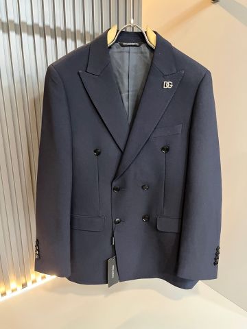 BỘ VEST NAM DG PHOM DOUBLE-BREAST 6 NÚT – ĐỘ RŨ SẮC NÉT, DÁNG CHUẨN QUÝ ÔNG