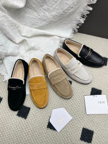 GIÀY LOAFER NỮ DR DIORALPS PHOM DIOR BOY – LÓT LÔNG CỪU ẤM ÊM, ĐIỂM NHẤN KIM LOẠI PARIS