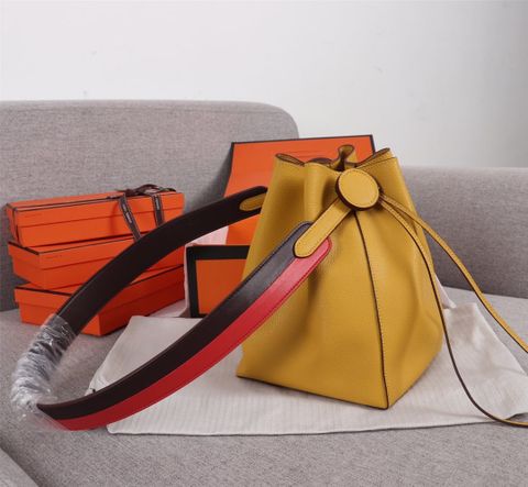 TÚI XÁCH NỮ H M LICOL DÁNG BUCKET EVERCOLOR