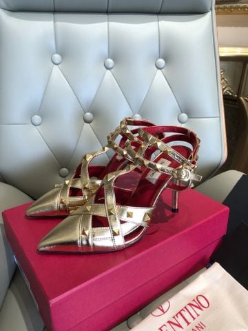 GIÀY CAO GÓT  VLTN 9,5cm DÁNG MŨI NHỌN ROCKSTUD QUAI ĐAN CHỮ X TÔN DÁNG SANG SẮC