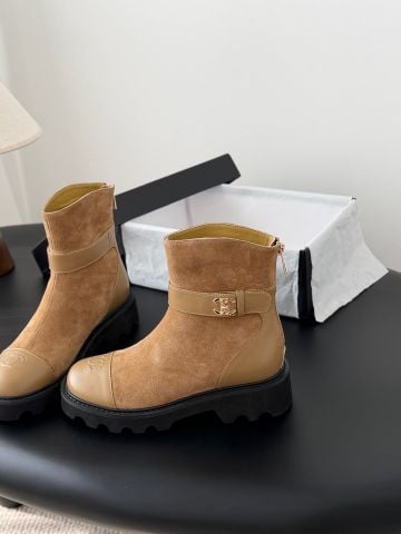 BOOT NỮ CHA* DA NÂU DÒNG 25B ĐẾ RĂNG CƯA CÁ TÍNH