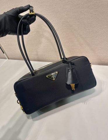TÚI XÁCH NỮ PRD* TESSUTO TOCKER RE-NYLON PHỐI DA KHÓA PADLOCK DÁNG DÀI THANH LỊCH