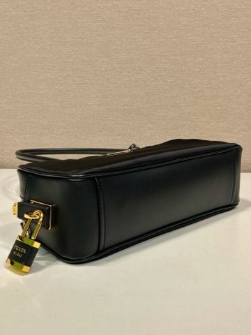 TÚI XÁCH NỮ PRD* TESSUTO TOCKER RE-NYLON PHỐI DA KHÓA PADLOCK DÁNG DÀI THANH LỊCH