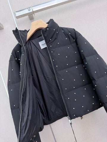 ÁO PHAO NỮ M M CRYSTAL-EMBELLISHED HIGH-NECK PUFFER – ĐÍNH ĐÁ TOÀN BỀ MẶT, 90% LÔNG NGỖNG TRẮNG