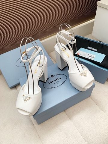 SANDAL CAO GÓT NỮ PRD QUAI MẢNH LOGO TAM GIÁC – ĐẾ PLATFORM 5CM, GÓT VUÔNG 12CM