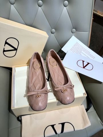 GIÀY BÚP BÊ NỮ V T VLOGO SIGNATURE MŨI VUÔNG PHỐI NƠ DA BÒ GÓT 5MM