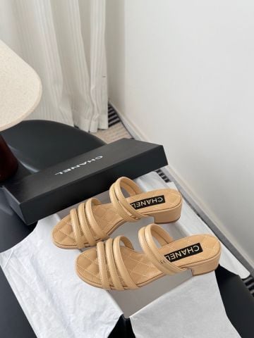 SANDAL CAO GÓT NỮ CN DÂY XOẮN DA CỪU TONE SỮA THANH LỊCH