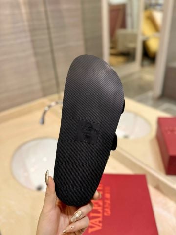 DÉP NAM NỮ VALENTINO*