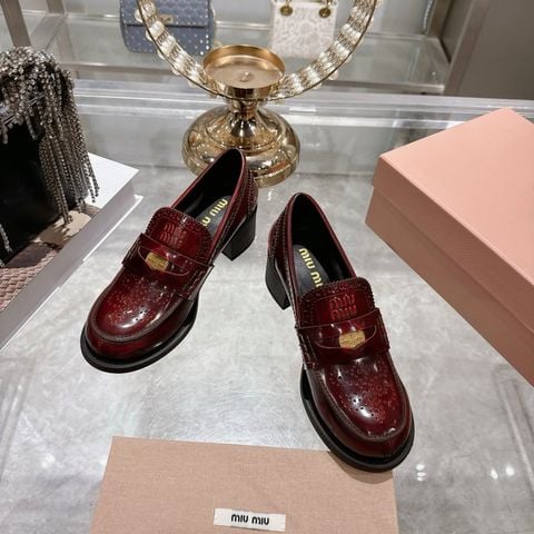 GIÀY NỮ LOAFER MIU*  MŨI TRÒN – GÓT VỮNG, TÔN DÁNG THANH LỊCH