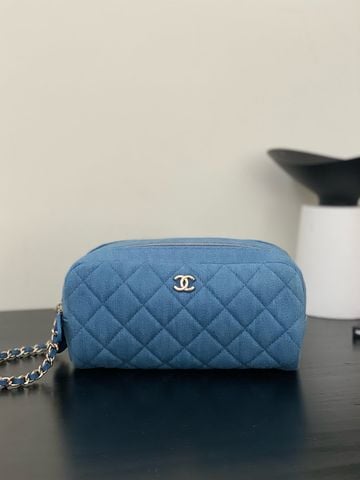 TÚI COSMETIC NỮ CN 24C DENIM DIAMOND-QUILTED MINI CHAIN POUCH 18CM