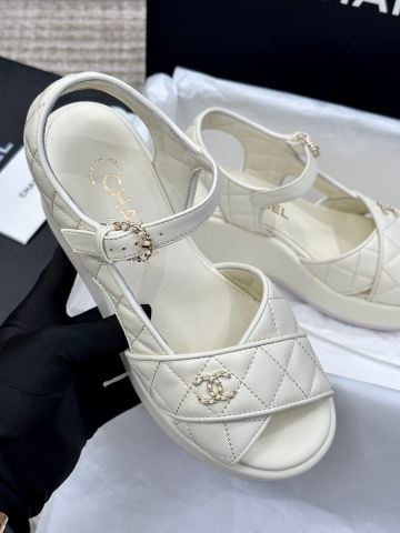 SANDAL ĐẾ XUỒNG NỮ CN QUILT CHẦN BÔNG QUAI CHÉO – PHOM DÁNG SANG