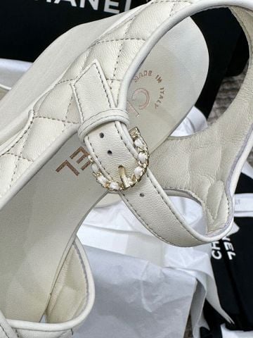 SANDAL ĐẾ XUỒNG NỮ CN QUILT CHẦN BÔNG QUAI CHÉO – PHOM DÁNG SANG
