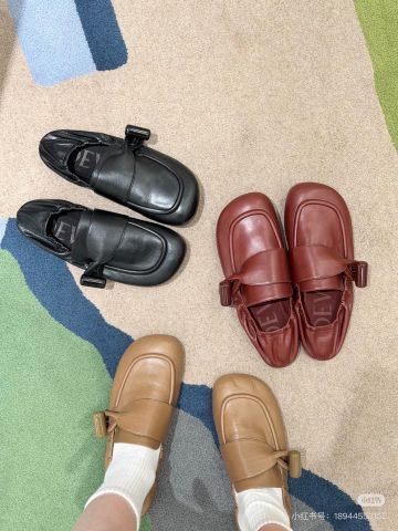 GIÀY BỆT NỮ LW TOGGLE STRAP DÁNG LOAFER MỀM ÊM – PHONG THÁI TỐI GIẢN