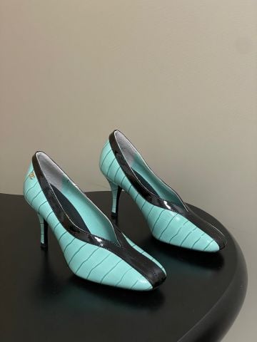 GIÀY CAO GÓT NỮ CN MŨI NHỌN DA BÊ DẬP VÂN CÁ SẤU PHỐI VIỀN TƯƠNG PHẢN CAO 8.5CM