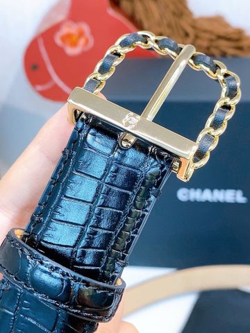 THẮT LƯNG NỮ C H DA BÊ VÂN CÁ SẤU BÓNG 3.0CM – MẶT KHÓA CHUỖI KIM LOẠI SANG TRỌNG