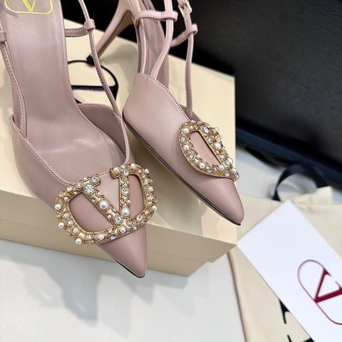 GIÀY SLINGBACK CAO GÓT NỮ VLTN KHÓA V ĐÍNH NGỌC TRAI & ĐÁ SANG TRỌNG