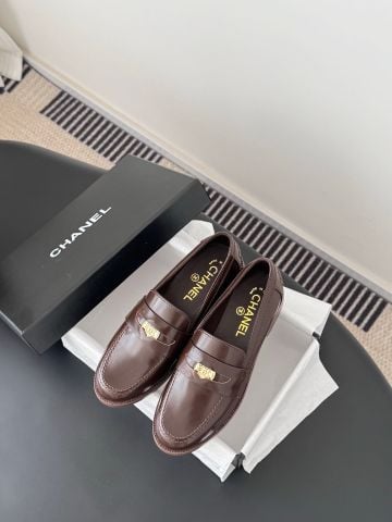 GIÀY LOAFER NỮ CN DÁNG ROUND-TOE THANH LỊCH, KHÓA DOUBLE C TINH TẾ