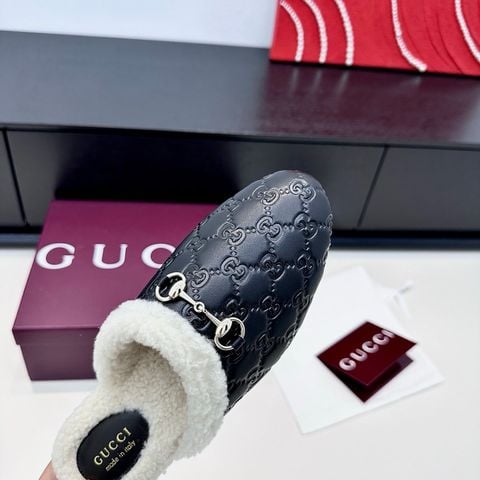 GIÀY MULE NỮ GC DẬP HỌA TIẾT GG