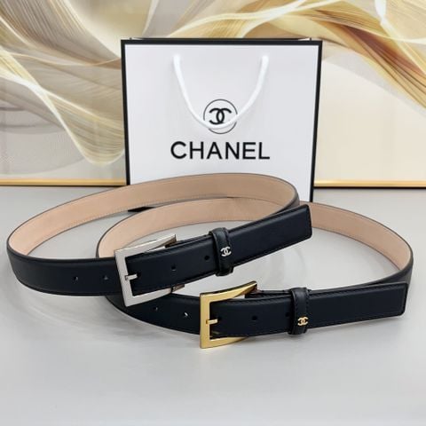 THẮT LƯNG NỮ CN 3.0CM VÂN CÁ SẤU DẬP NỔI 2 MẶT KHÓA KIM CHỮ NHẬT TINH GỌN