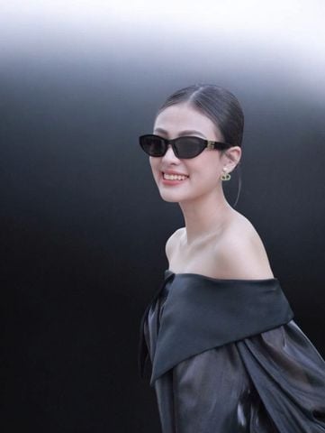 KÍNH MẮT NỮ MM DÁNG OVAL RETRO GỌNG ACETATE BÓNG CHI TIẾT KIM LOẠI SANG NÉT