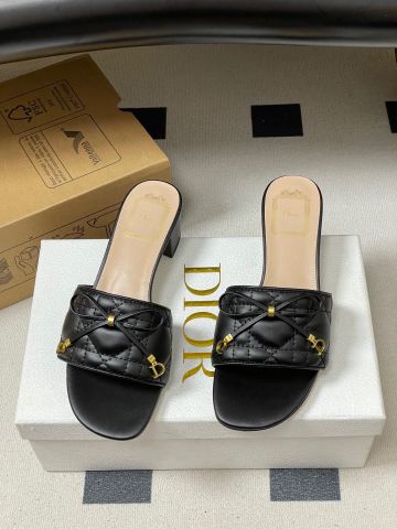 DÉP NỮ GÓT VUÔNG 4.5CM DR D-CANNAGE CHẦN HỌA TIẾT QUAI NƠ CHARM KIM LOẠI THANH LỊCH
