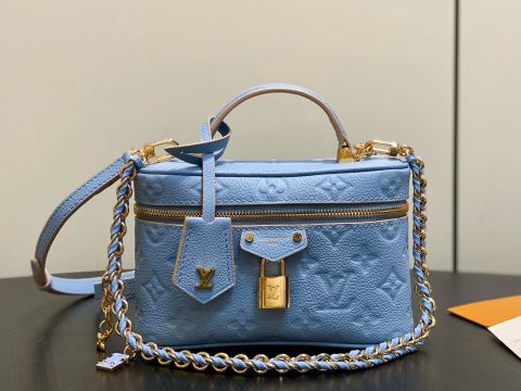 TÚI XÁCH NỮ L V VANITY CHAIN POUCH – DA MONOGRAM EMPREINTE, DÂY ĐEO ĐA NĂNG