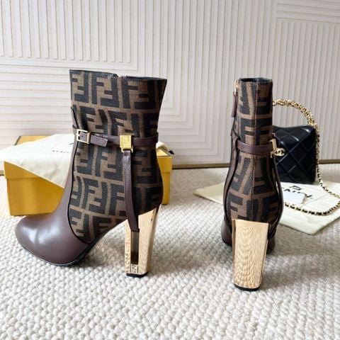 BOOT NỮ FD PHỐI CANVAS MONOGRAM & DA BÒ LỲ