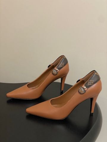 GIÀY CAO GÓT NỮ L V LEGACY HỞ GÓT MŨI NHỌN – DÂY MONOGRAM BIỂU TƯỢNG