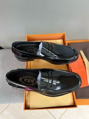 Giày nam Loafer To*ds* da bóng các mẫu đẹp lịch lãm