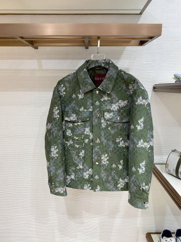 ÁO KHOÁC NAM GC JACQUARD MONOGRAM HOẠ TIẾT CAMO FLORAL FORM LỬNG CỔ BẺ NÚT KIM LOẠI