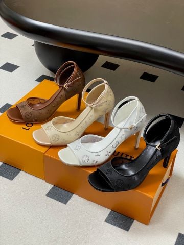 SANDAL CAO GÓT NỮ L V GALA LƯỚI ĐÍNH ĐÁ MONOGRAM GÓT 8.5CM