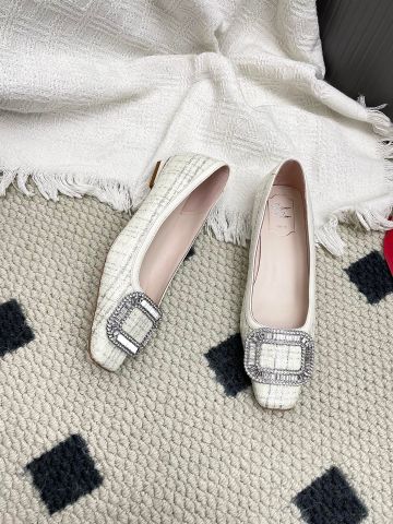 GIÀY NỮ ROGER VIVI BỆT MŨI VUÔNG KHÓA ĐÁ SONG ĐẲNG CẤP