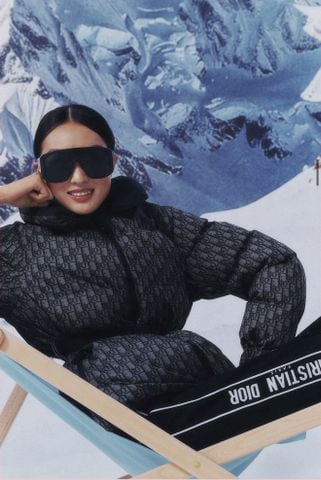 ÁO KHOÁC PHAO NỮ DIO* MONOGRAM ĐAI THẮT EO – ẤM NHẸ, TÔN DÁNG