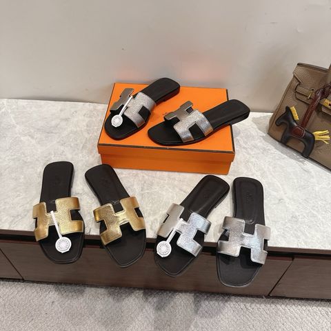 DÉP NỮ H M ORAN SANDAL DA BÊ ÁNH KIM QUAI H CUT-OUT BIỂU TƯỢNG