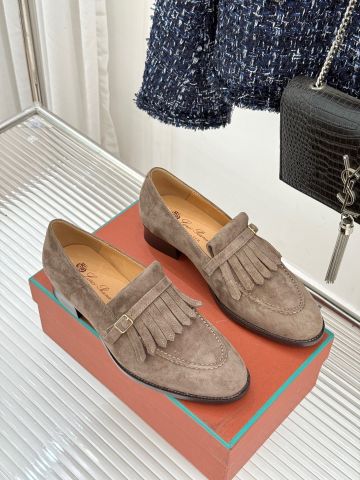 GIÀY LOAFER NỮ LP DÁNG RETRO TUA RUA TINH TẾ – ĐIÊM & SANG GỌN