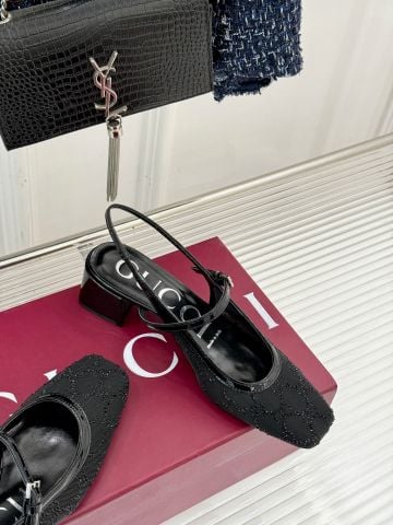 SANDAL CAO GÓT NỮ GC LƯỚI ĐÍNH ĐÁ – HOẠ TIẾT LOGO, MŨI VUÔNG THỜI THƯỢNG