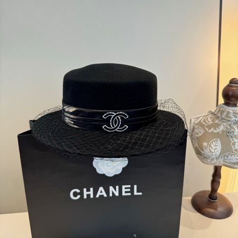 MŨ  CHANEL* NỈ LÔNG CỪU PHOM BOATER, LƯỚI TINH TẾ