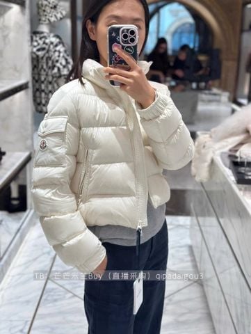 ÁO PHAO NỮ MONCL* CỔ ĐỨNG VÂN ÉP BÓNG – LÔNG NGỖNG 90%