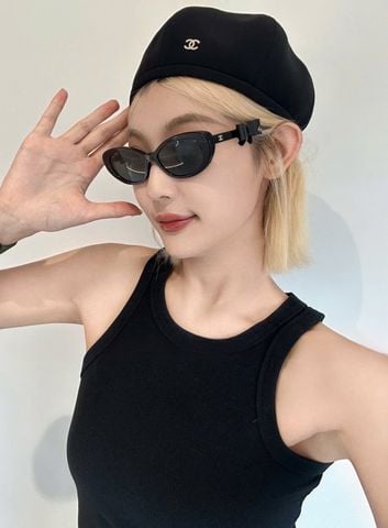 KÍNH MẮT NỮ CN DÁNG OVAL SLIM NƠ DA RỜI ĐÍNH LOGO NHỎ SANG TRỌNG